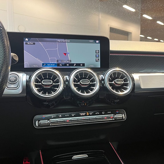 Mercedes-Benz GLB200 d 13 of 13