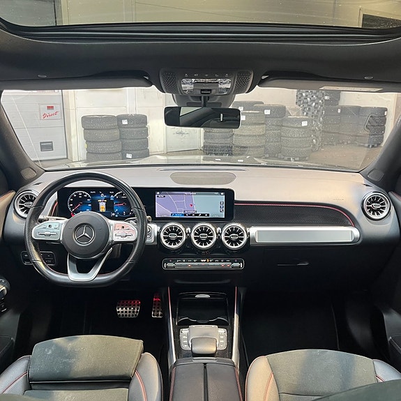 Mercedes-Benz GLB200 d 9 of 13