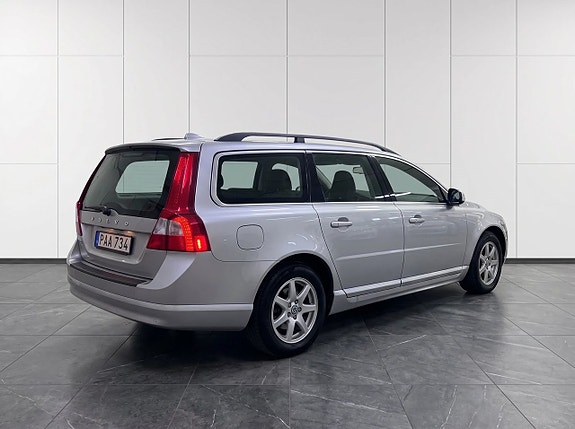 Volvo V70 7 of 15