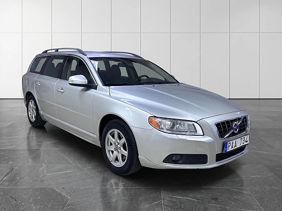 Volvo V70 3 of 15