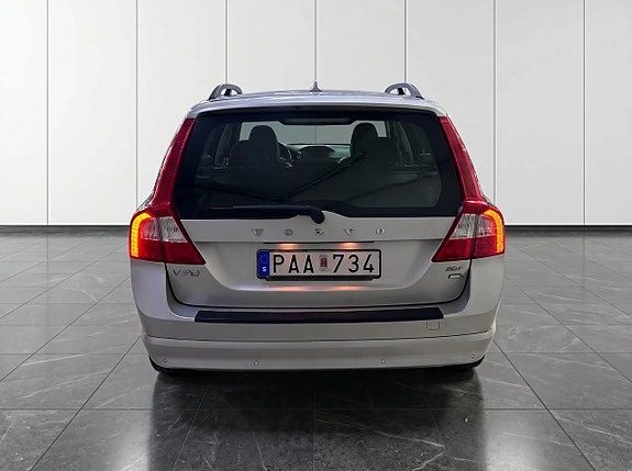 Volvo V70 5 of 15