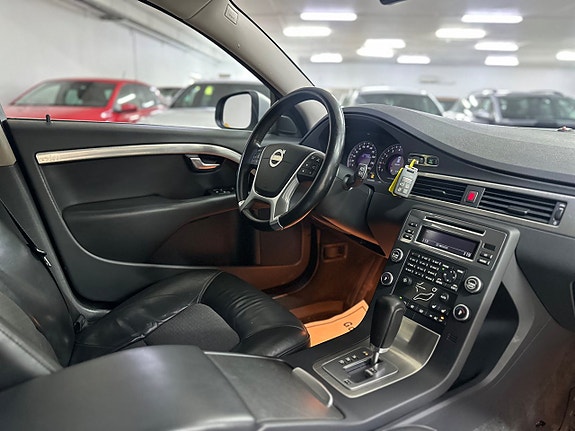 Volvo V70 10 of 15