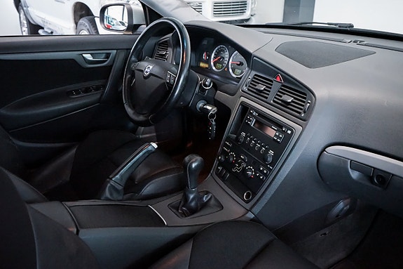 Volvo V70 20 of 24