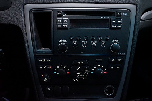 Volvo V70 10 of 24