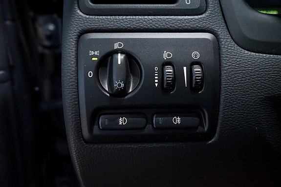 Volvo V70 15 of 24