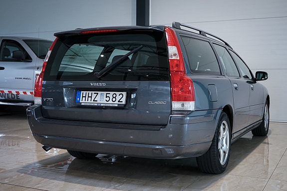 Volvo V70 5 of 24
