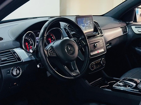 Mercedes-Benz GLE350 d 10 of 26