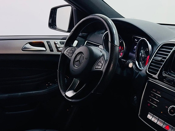 Mercedes-Benz GLE350 d 4 of 5