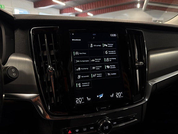 Volvo V90 14 of 24