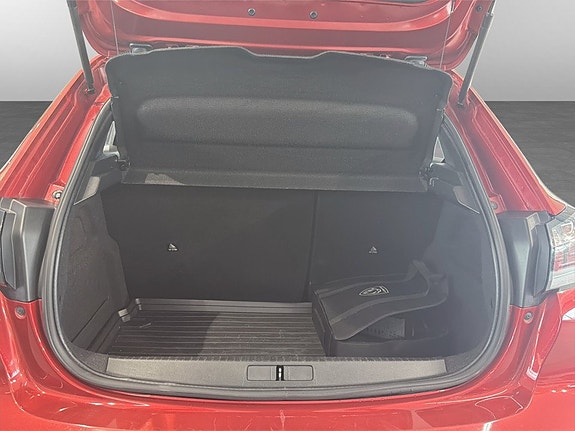 Peugeot e-208 15 of 15