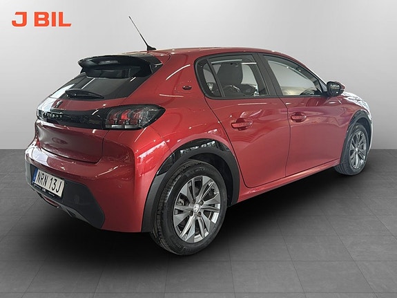 Peugeot e-208 3 of 5