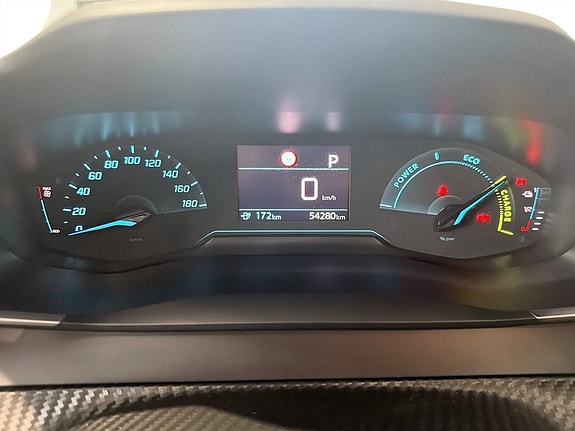 Peugeot e-208 8 of 15