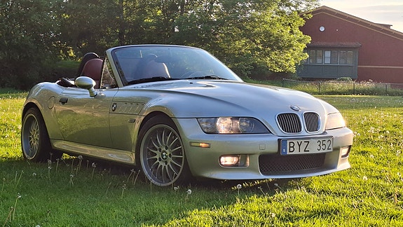 BMW Z3 2 of 5