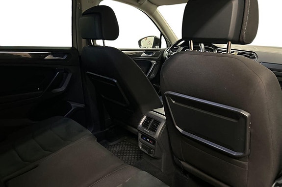 Volkswagen Tiguan Allspace 6 of 14
