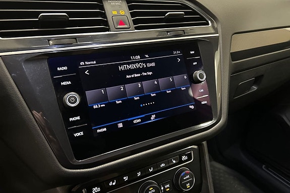 Volkswagen Tiguan Allspace 10 of 14