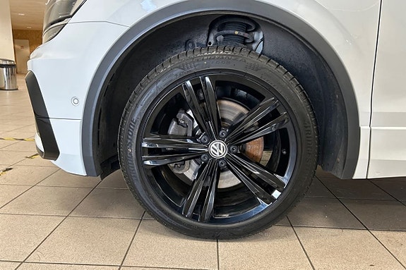 Volkswagen Tiguan Allspace 12 of 14