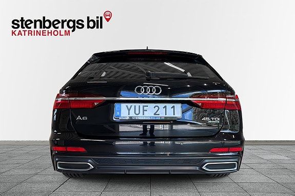 Audi A6 4 of 5