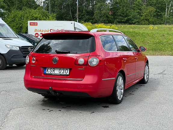 Volkswagen Passat 2 of 5