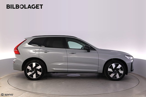 Volvo XC60 2 of 25