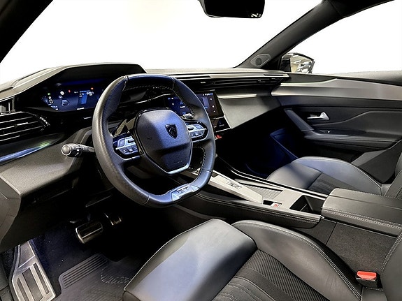 Peugeot 308 4 of 5