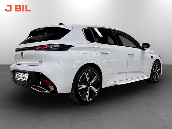 Peugeot 308 3 of 5