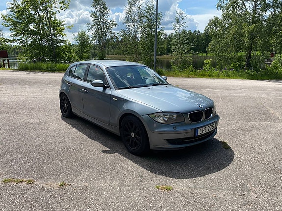 BMW 118d 2 of 4