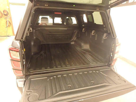 Isuzu D-max 4 of 5