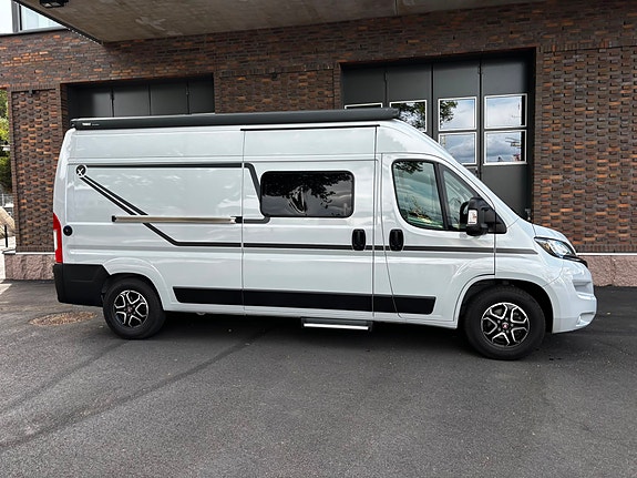 Etrusco 600 DB (Fiat Ducato), nyskick, automat, backkamera/nav, markis, dragkrok 2 of 15