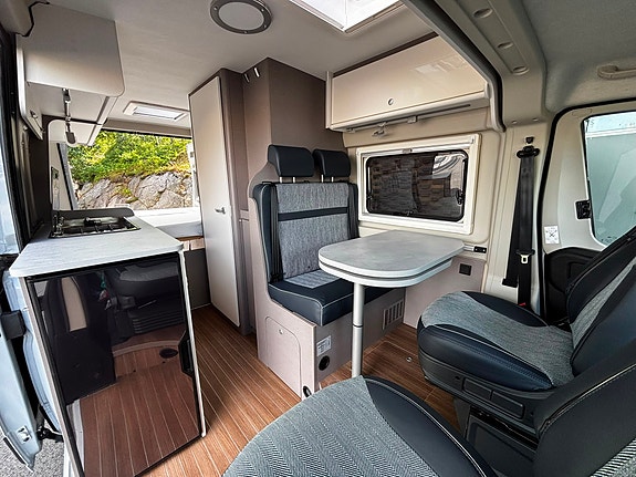Etrusco 600 DB (Fiat Ducato), nyskick, automat, backkamera/nav, markis, dragkrok 10 of 15