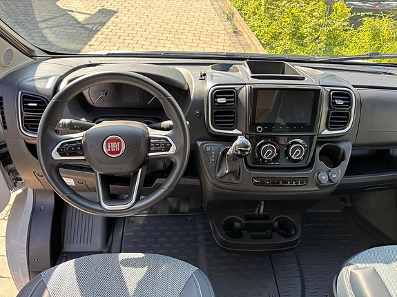 Etrusco 600 DB (Fiat Ducato), nyskick, automat, backkamera/nav, markis, dragkrok 13 of 15