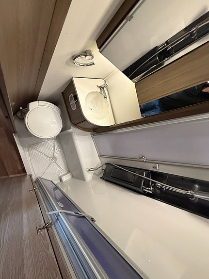 Kabe Travel Master I Classic 740 LGB *Långbädd*AC* 14 of 18
