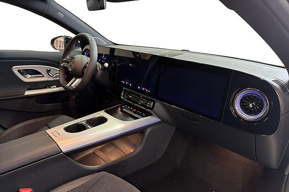 Mercedes-Benz CLA250 11 of 12