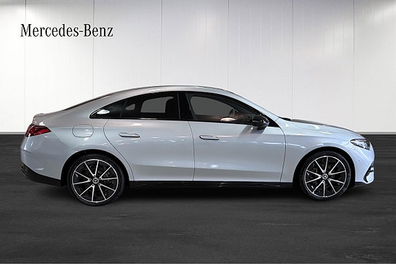 Mercedes-Benz CLA250 5 of 5