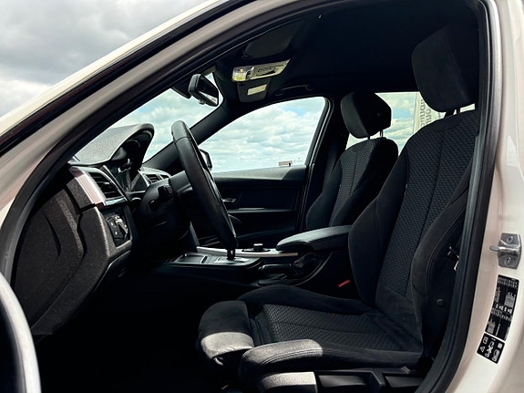 BMW 320d 16 of 28