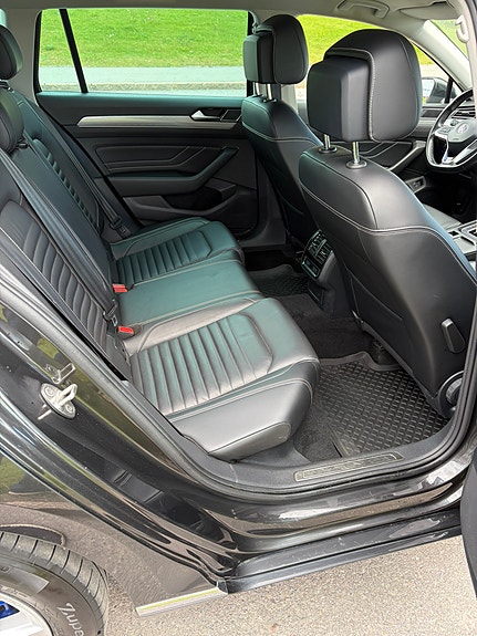 Volkswagen Passat 5 of 5