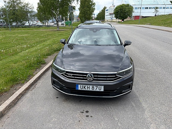 Volkswagen Passat 4 of 5