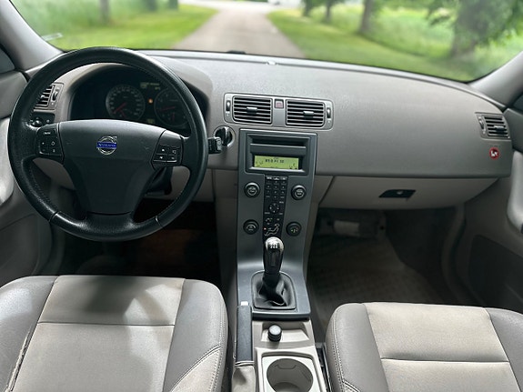 Volvo V50 9 of 16