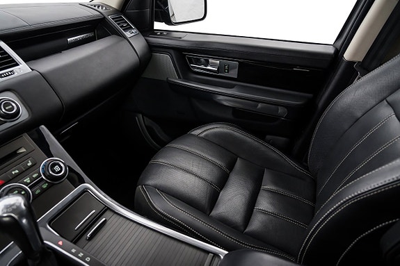 Land Rover Range Rover Sport 16 of 27