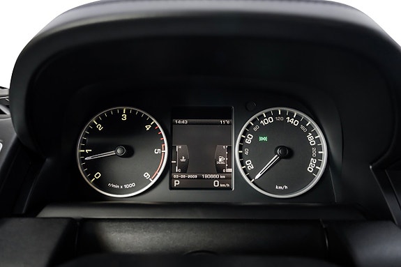 Land Rover Range Rover Sport 13 of 27
