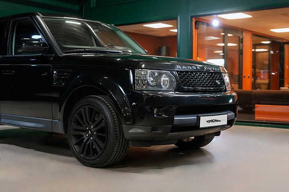 Land Rover Range Rover Sport 2 of 5
