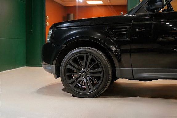 Land Rover Range Rover Sport 7 of 27
