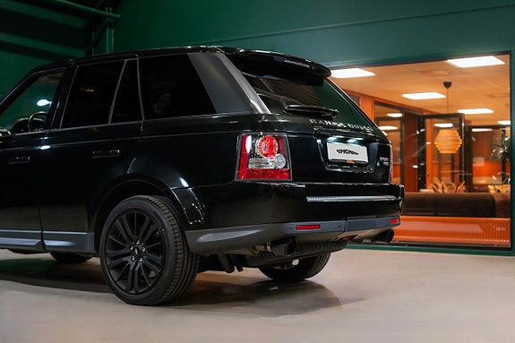 Land Rover Range Rover Sport 4 of 5