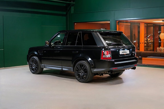 Land Rover Range Rover Sport 3 of 5