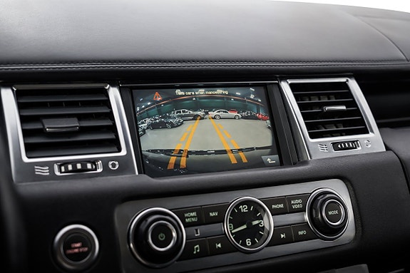 Land Rover Range Rover Sport 18 of 27