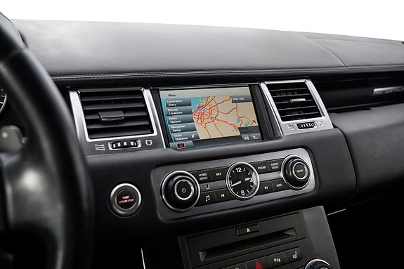 Land Rover Range Rover Sport 14 of 27