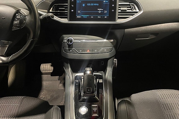 Peugeot 308 12 of 17