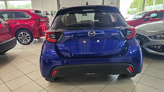 Mazda 2 6 of 9