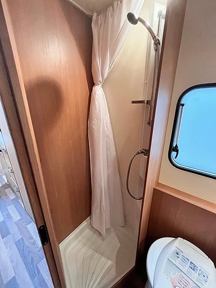 KNAUS 500 KD SPORT. Vån-säng/Golvvärme/Tält. 2017 10 of 11
