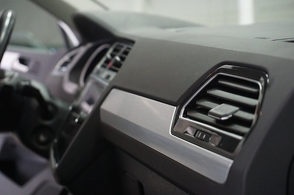 Volkswagen Tiguan 30 of 30