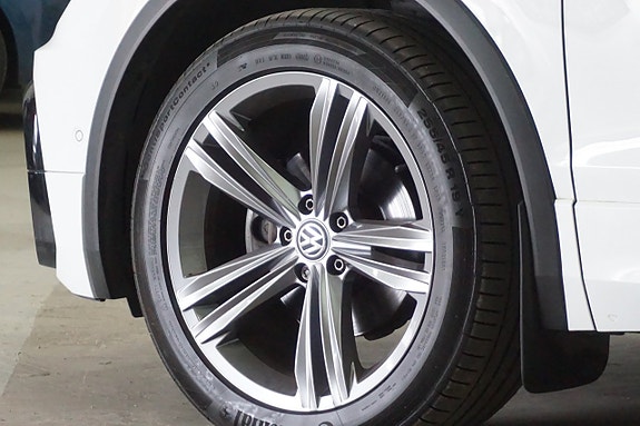 Volkswagen Tiguan 10 of 30